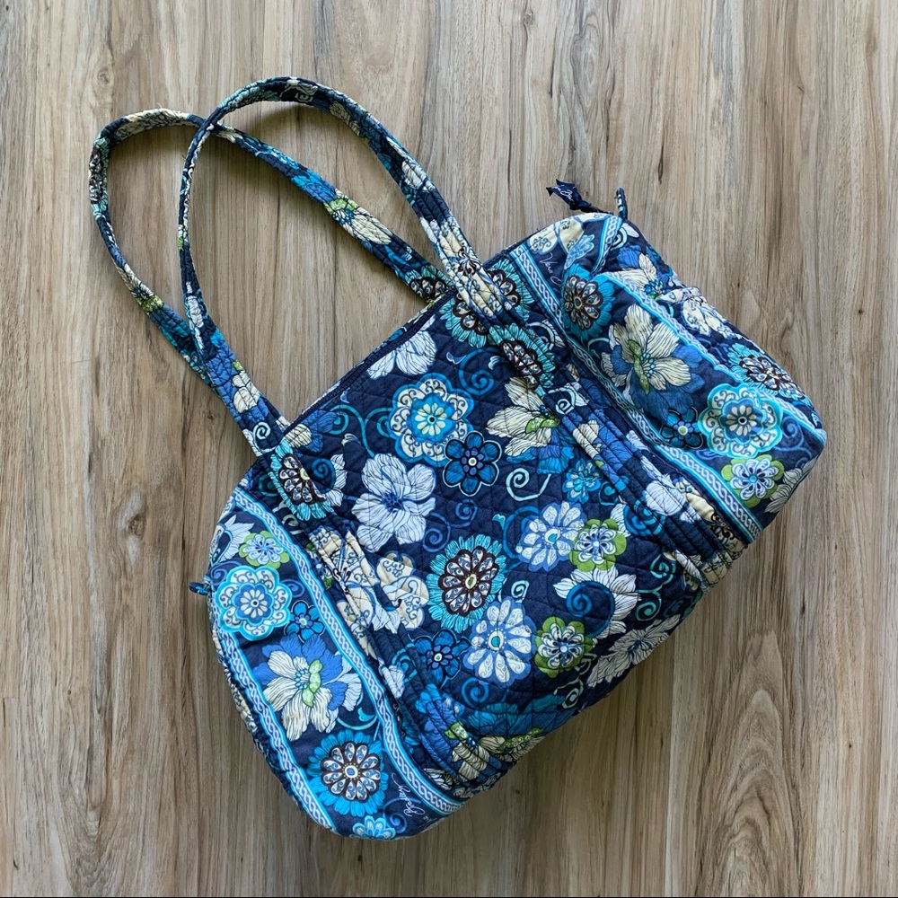VERA BRADLEY Mod Blue Large Quilted Duffel Bag Floral Flower Dual Hand Straps
